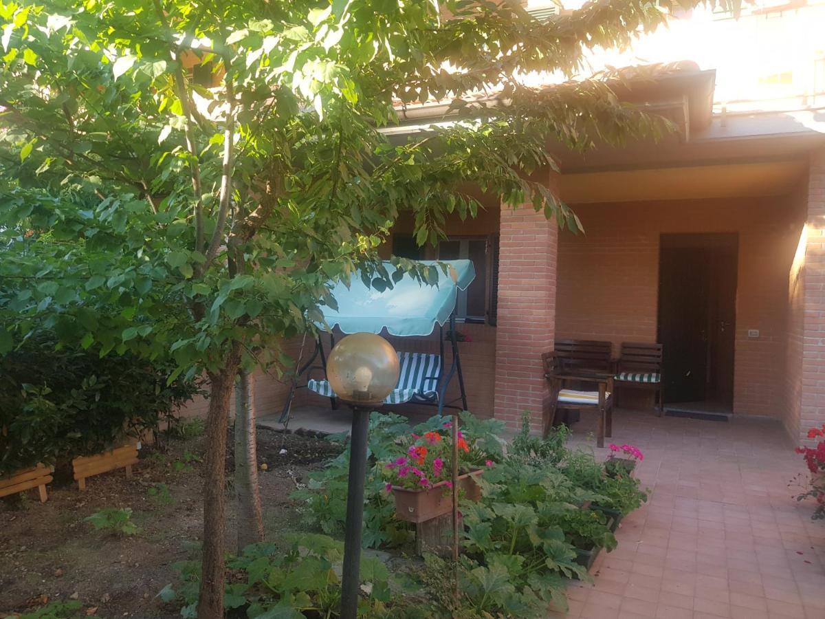 La Quercia Fiorita Hotell Trivolzio Eksteriør bilde