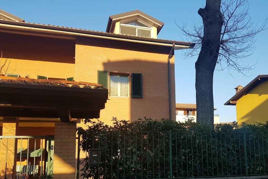 La Quercia Fiorita Hotell Trivolzio Eksteriør bilde